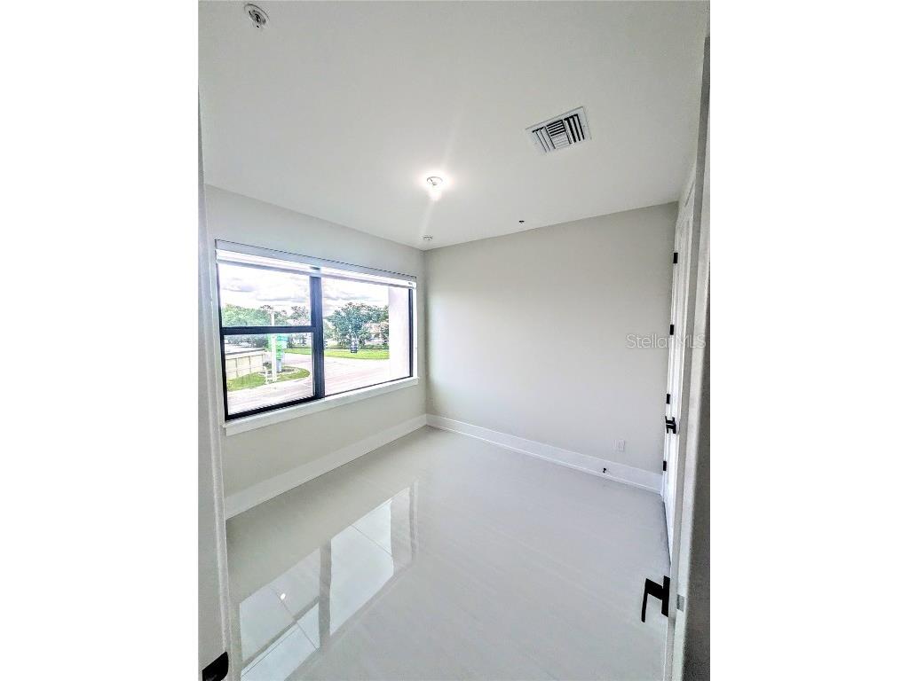 2194 Fruitville Road Sarasota FL 34237 A4662703 image24