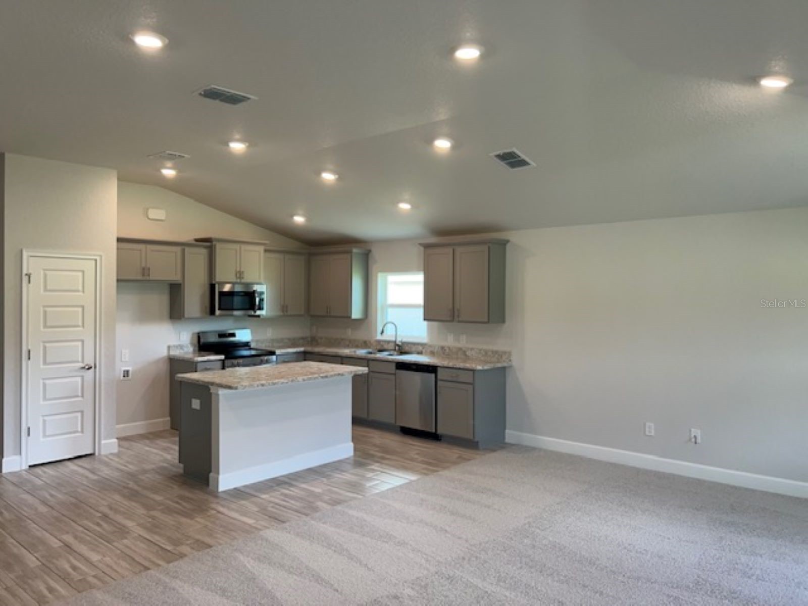 2194 NW 23rd Loop Ocala FL 34475 OM725389 image3