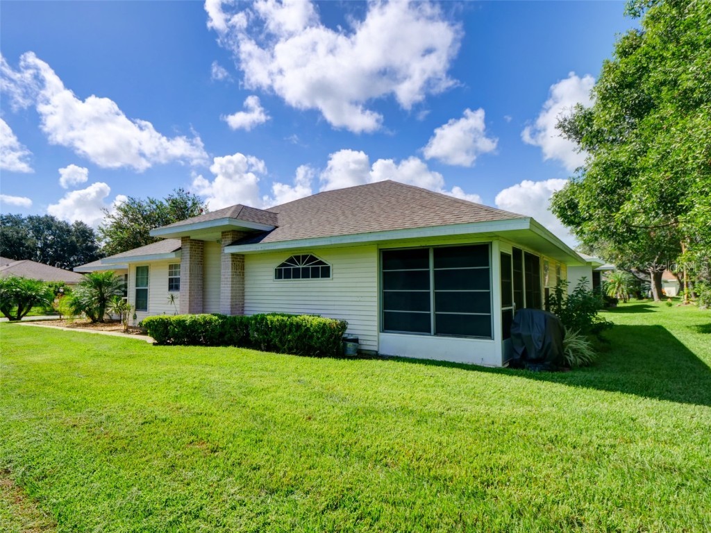 21945 King Henry Ave Leesburg FL 34748 G5086450 image1
