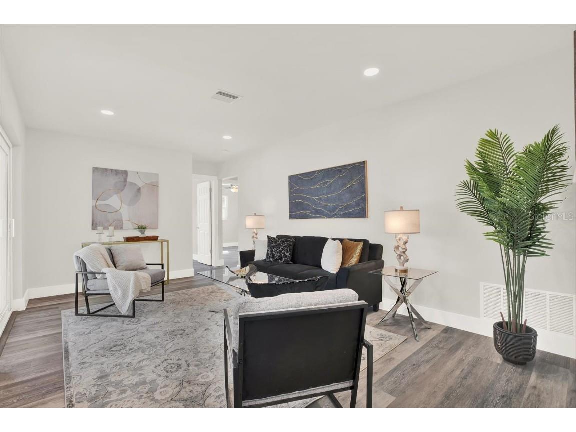 2195 Academy Drive Clearwater FL 33764 TB8448386 image4