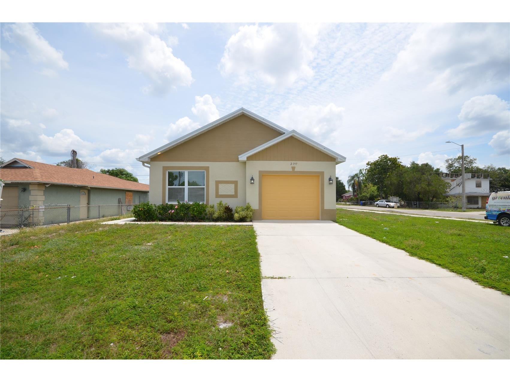 2197 Davis Court Fort Myers FL 33916 O6404158 image1