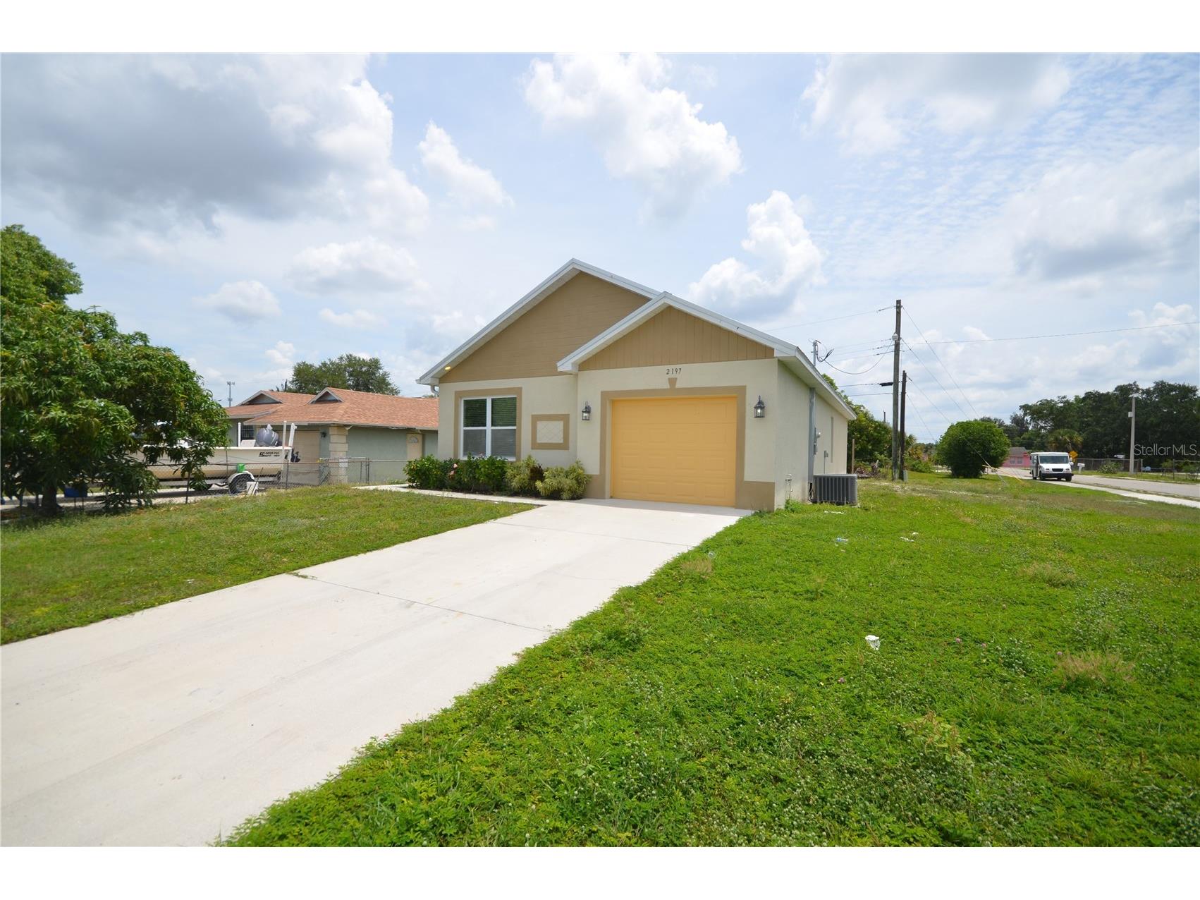 2197 Davis Court Fort Myers FL 33916 O6404158 image2