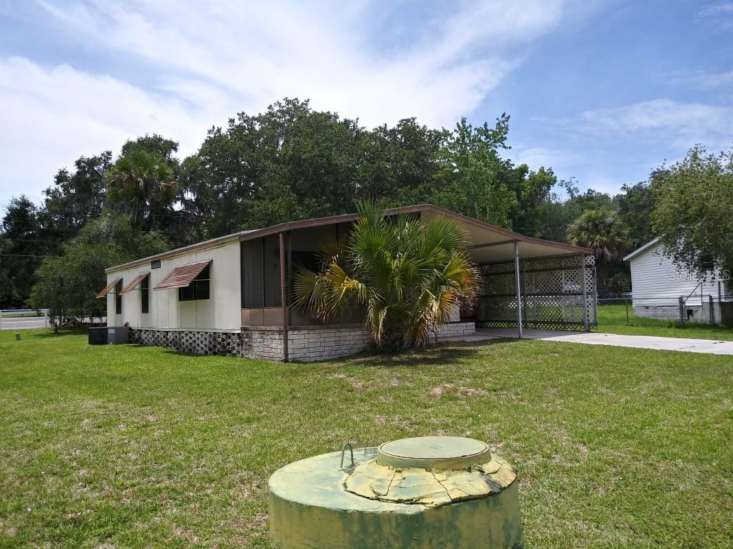 22 Canal Court Lake Panasoffkee FL 33538 A4696651 image5