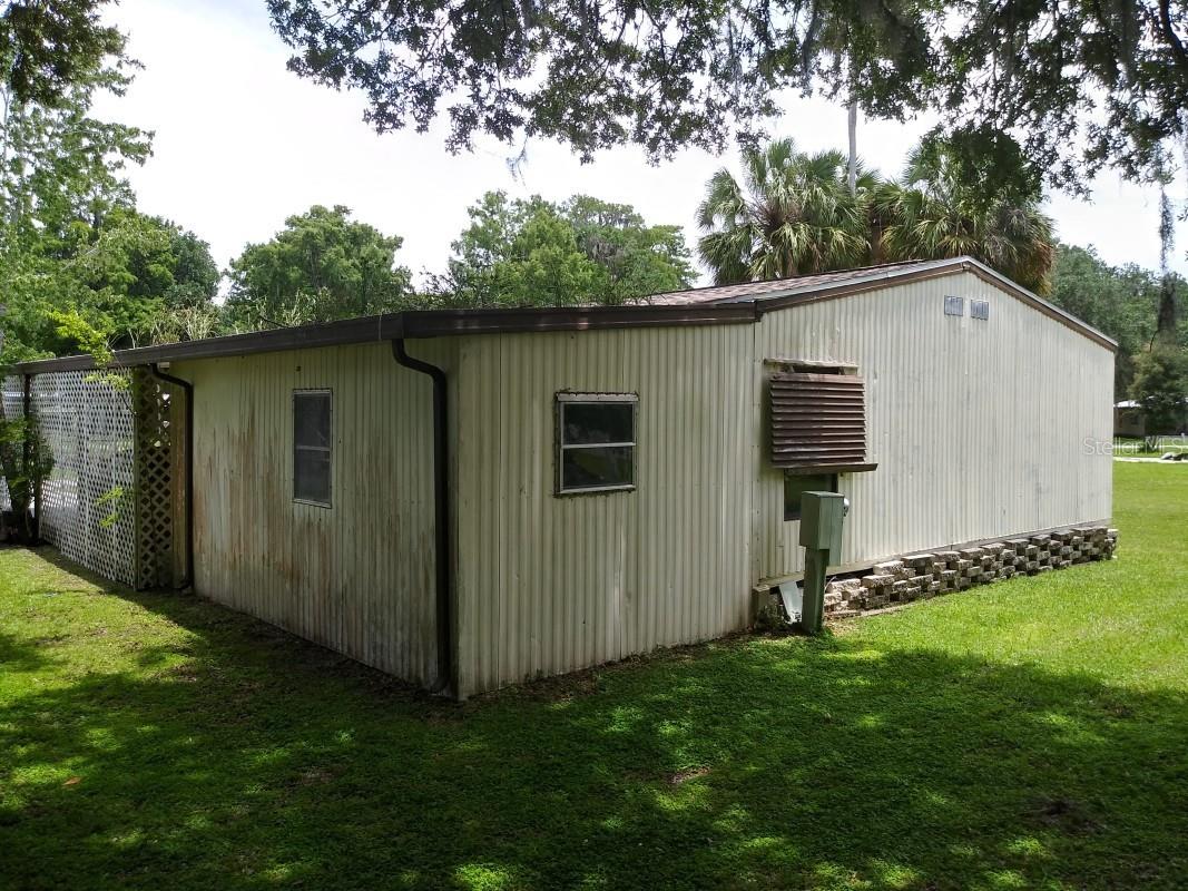 22 Canal Court Lake Panasoffkee FL 33538 A4696651 image6