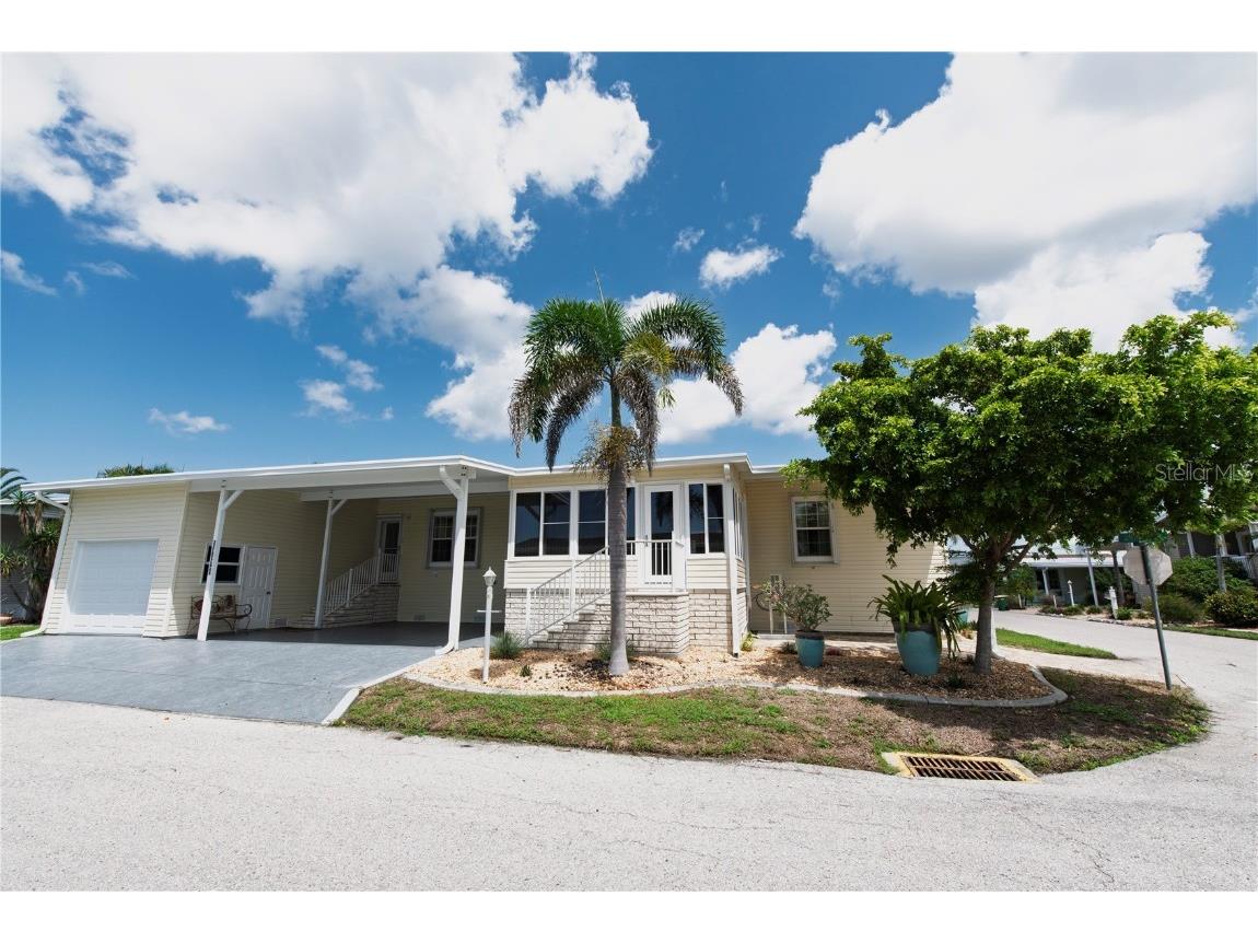 22 Freeman Avenue Punta Gorda FL 33950 C7514144 image1