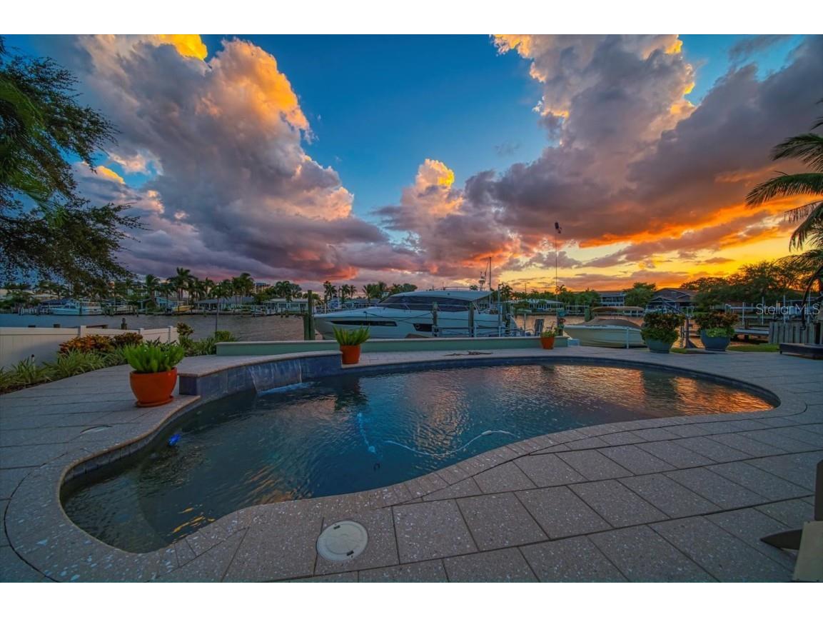 22 Island Drive Treasure Island FL 33706 TB8306482 image1