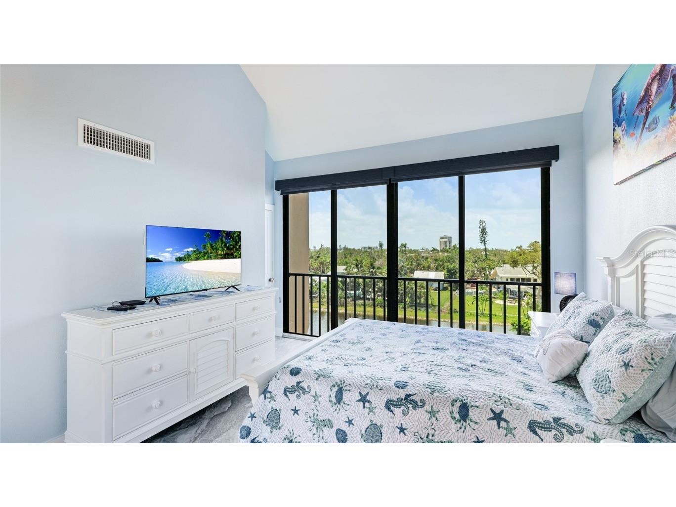 22 Sandy Cove Road #APT 10-5 Sarasota FL 34242 A4658557 image17