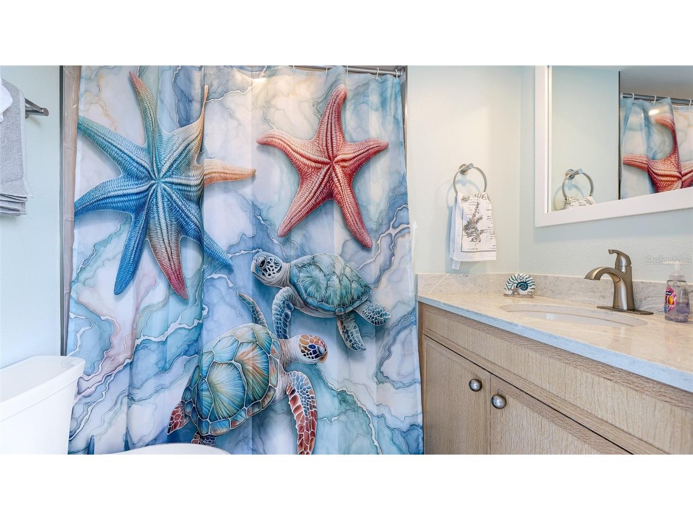 22 Sandy Cove Road #APT 10-5 Sarasota FL 34242 A4658557 image18