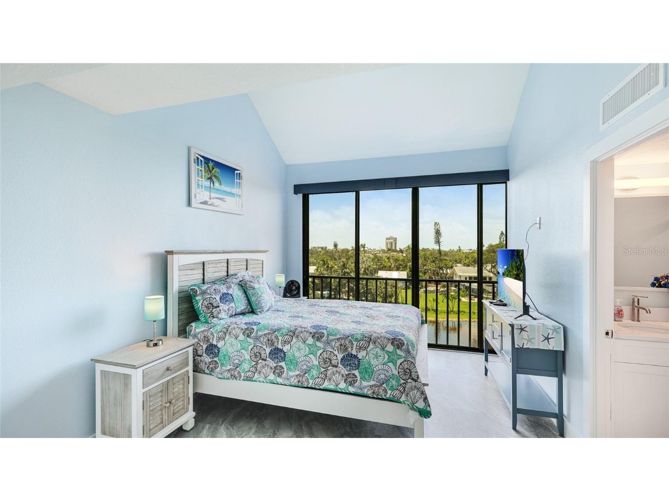 22 Sandy Cove Road #APT 10-5 Sarasota FL 34242 A4658557 image19