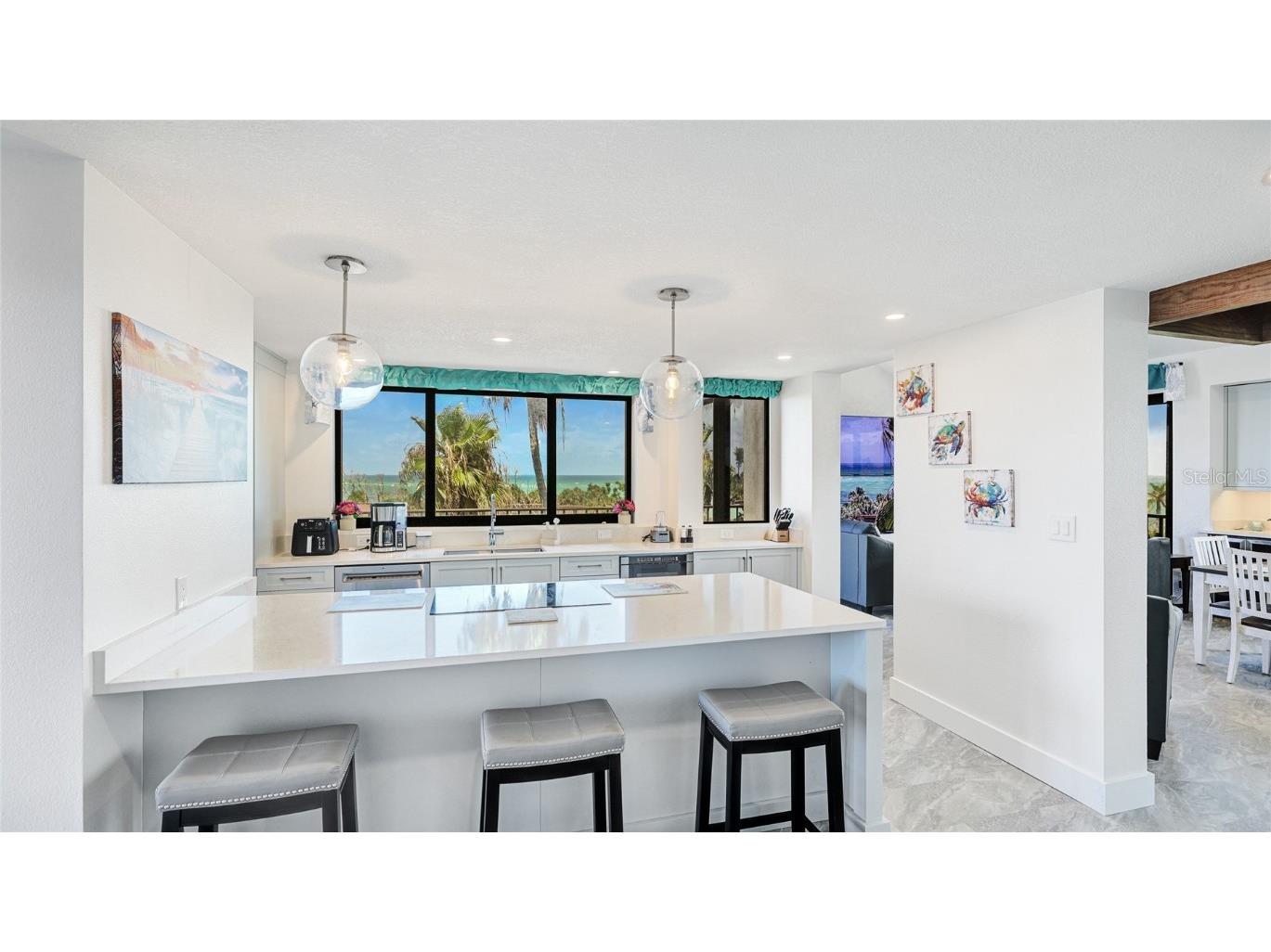 22 Sandy Cove Road #APT 10-5 Sarasota FL 34242 A4658557 image6