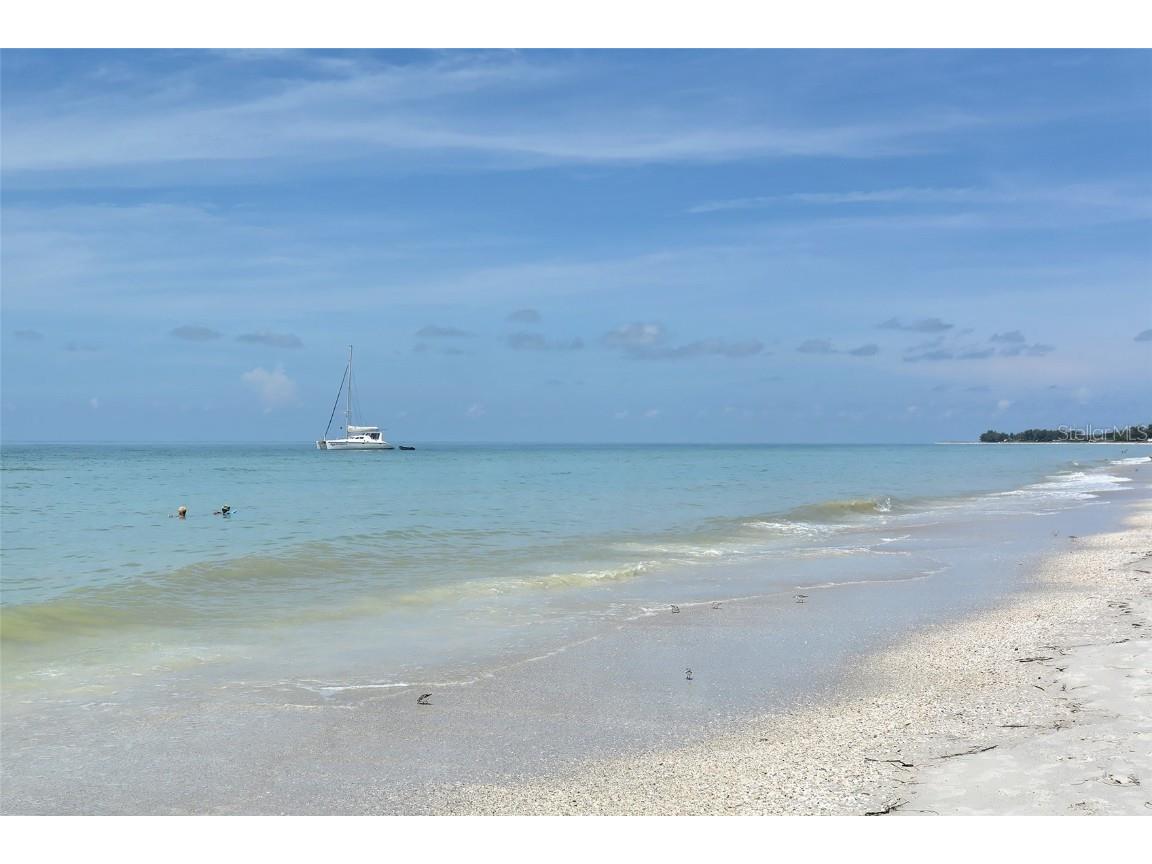 220 36th Street Holmes Beach FL 34217 - GULF OF MEXICO A4664041 image53