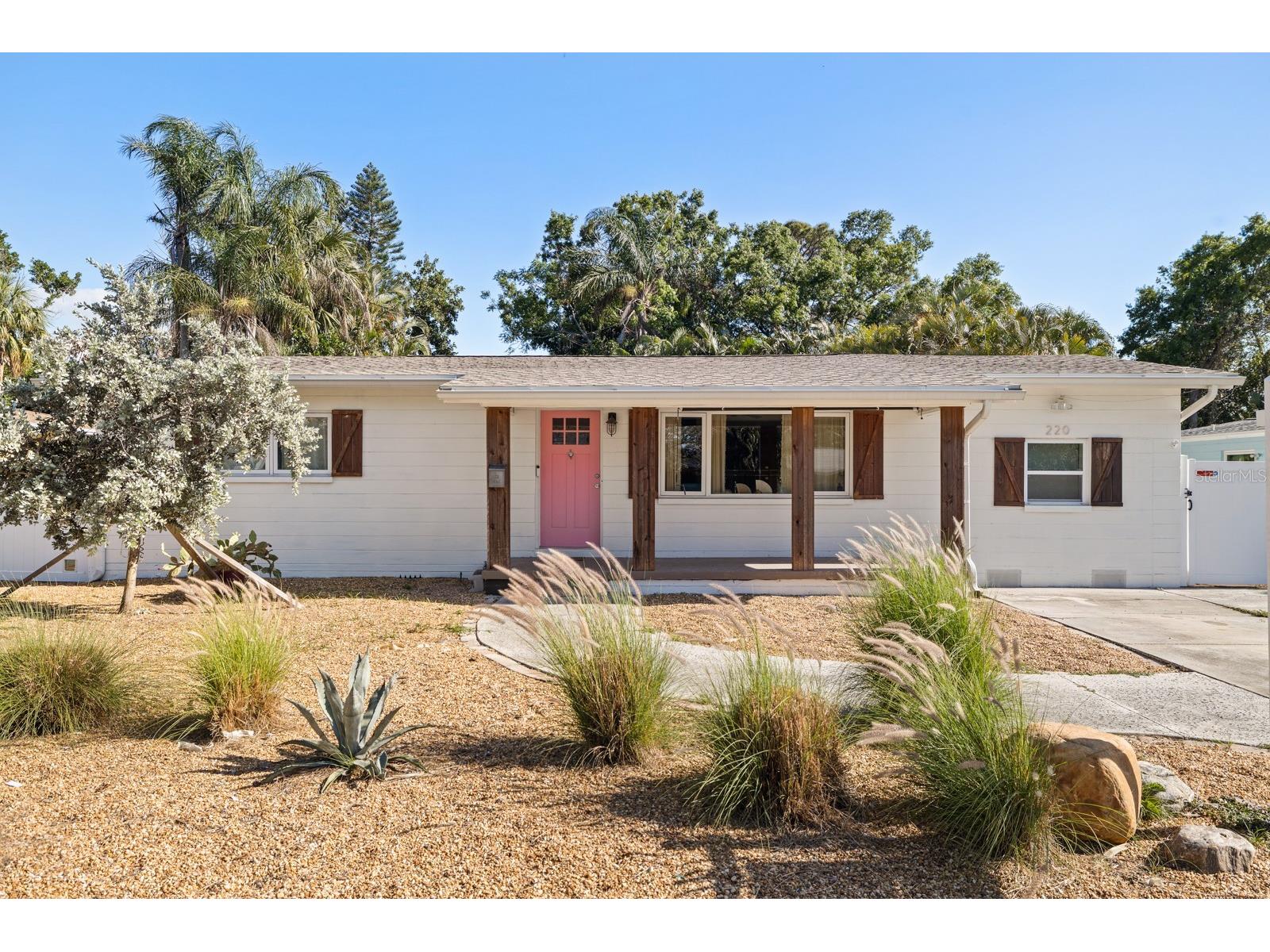 220 45th Avenue S Saint Petersburg FL 33705 TB8489649 image1