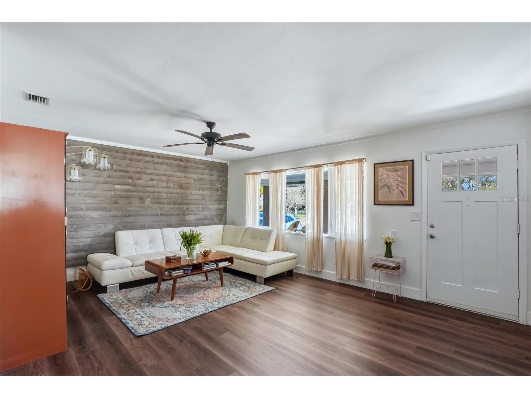 220 45th Avenue S Saint Petersburg FL 33705 TB8489649 image10