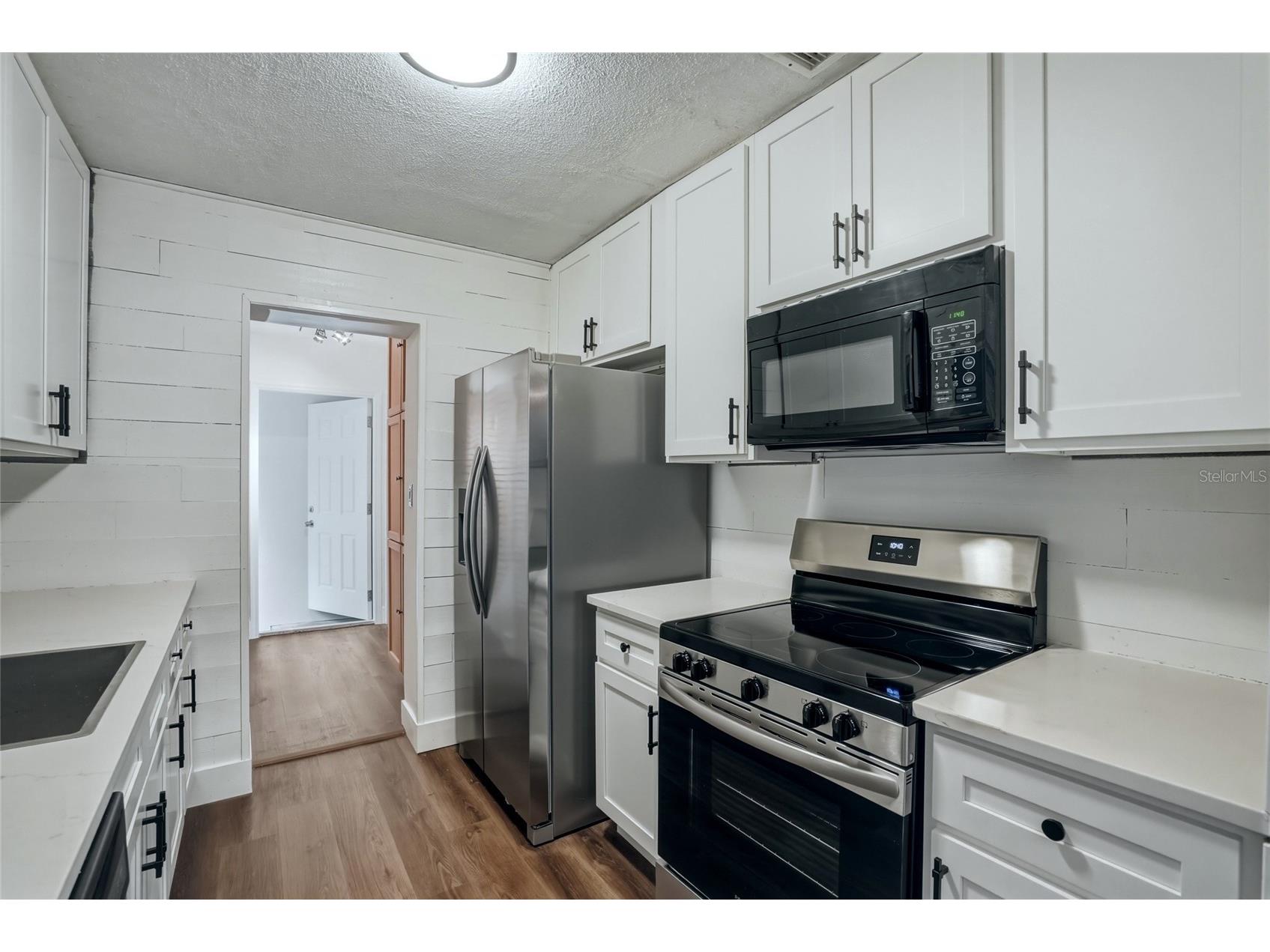 220 45th Avenue S Saint Petersburg FL 33705 TB8489649 image12