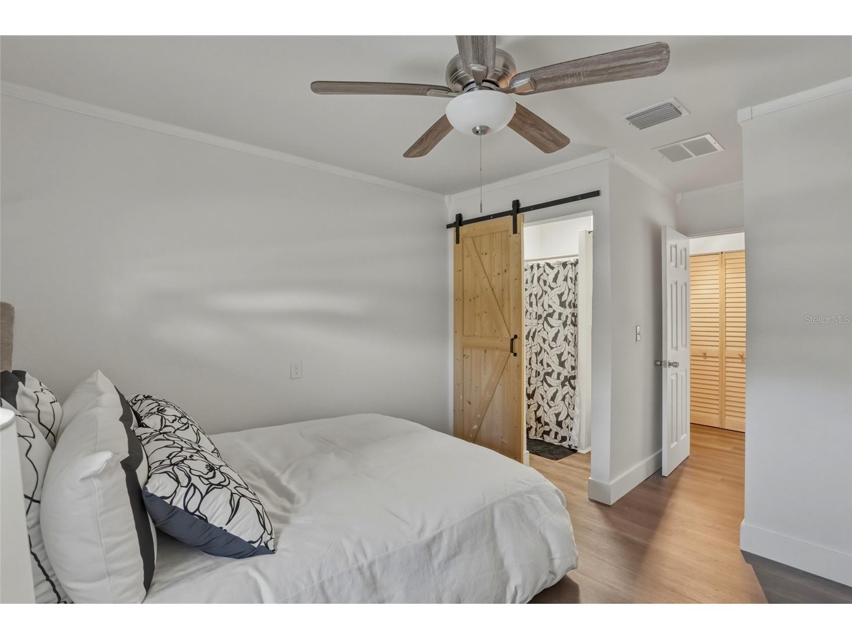 220 45th Avenue S Saint Petersburg FL 33705 TB8489649 image14
