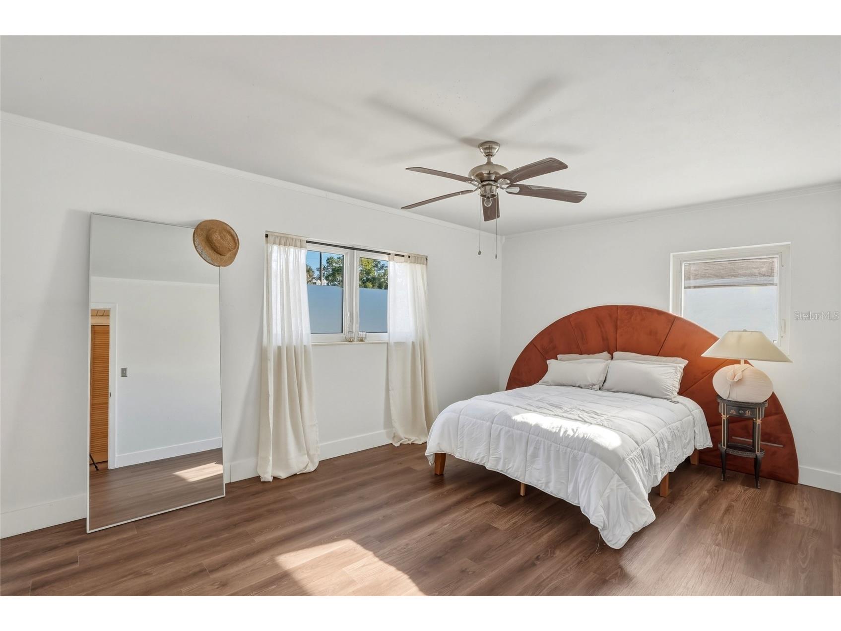 220 45th Avenue S Saint Petersburg FL 33705 TB8489649 image4