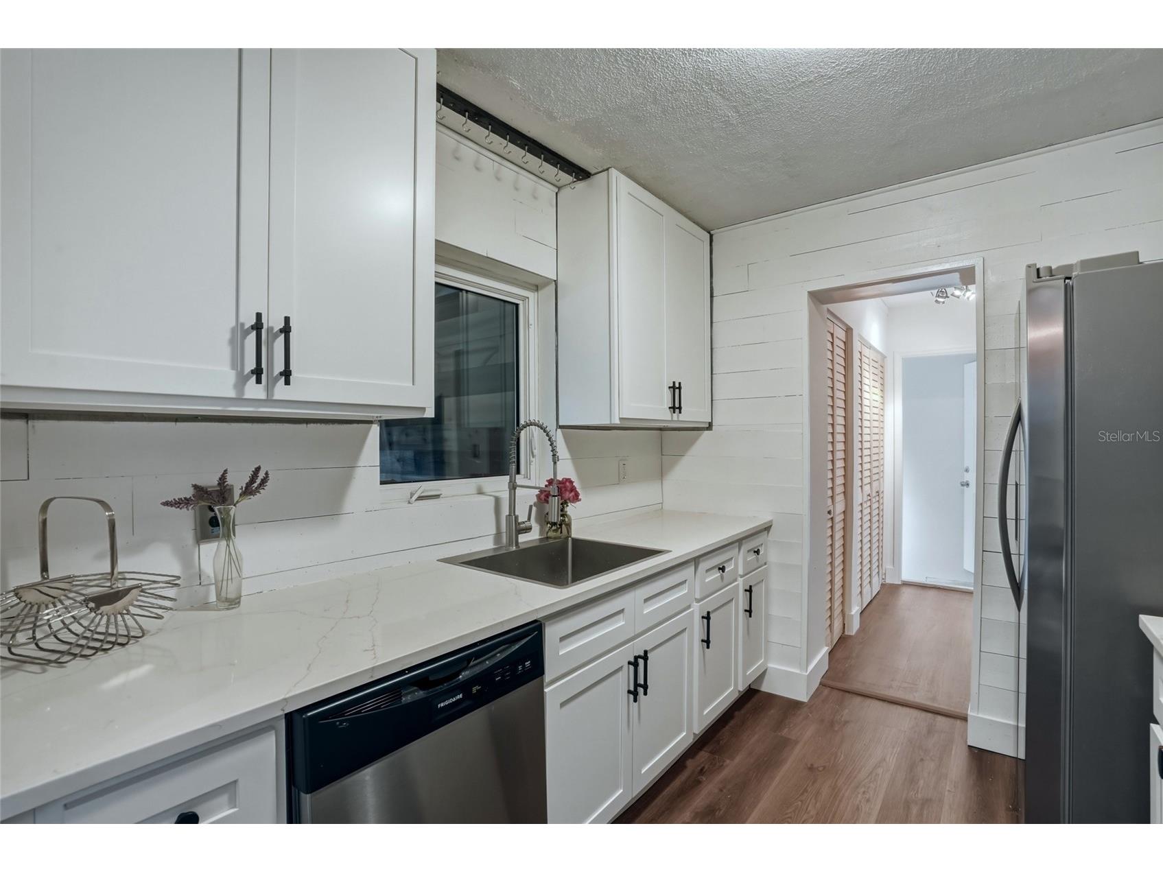 220 45th Avenue S Saint Petersburg FL 33705 TB8489649 image9