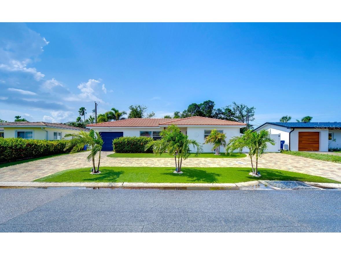 220 45th Avenue Saint Pete Beach FL 33706 TB8324397 image1