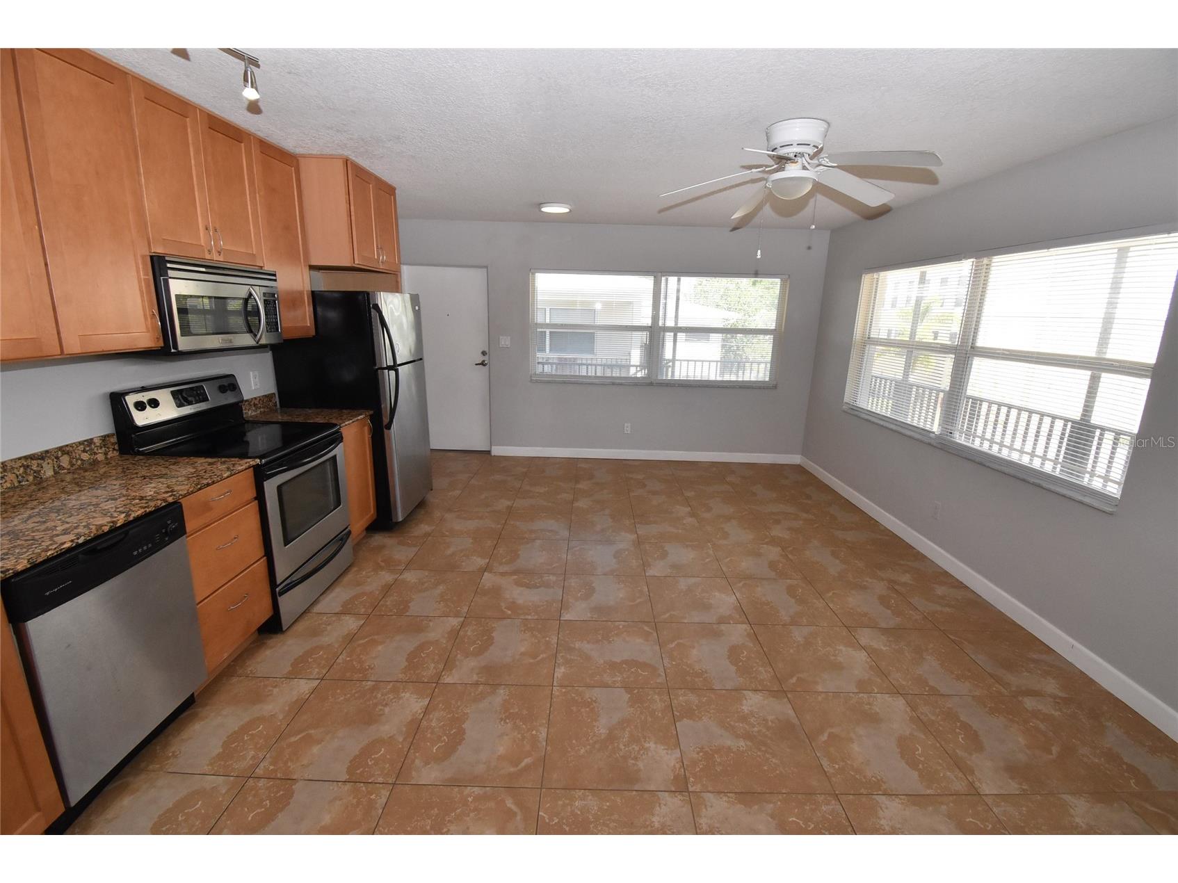 220 6th Avenue N #11 Saint Petersburg FL 33701 C7527176 image10