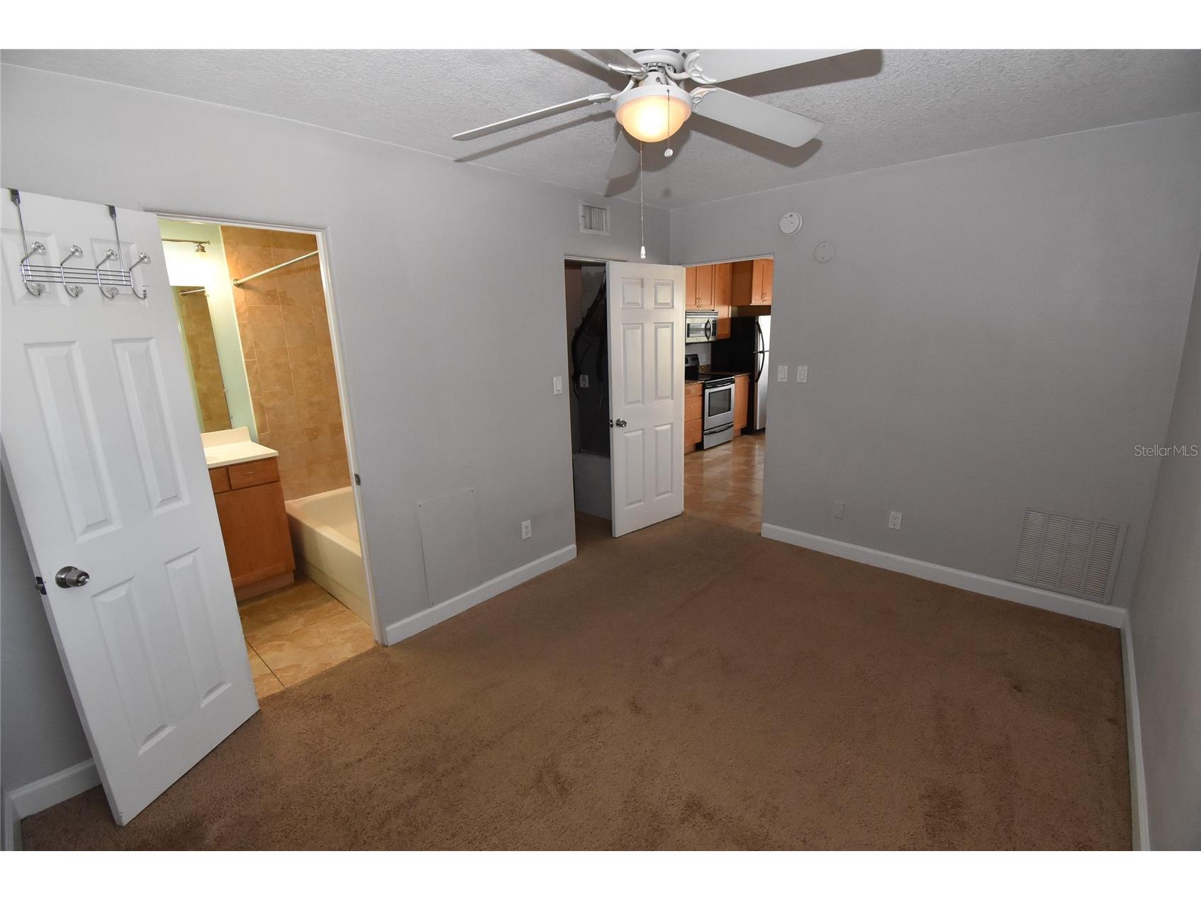 220 6th Avenue N #11 Saint Petersburg FL 33701 C7527176 image17