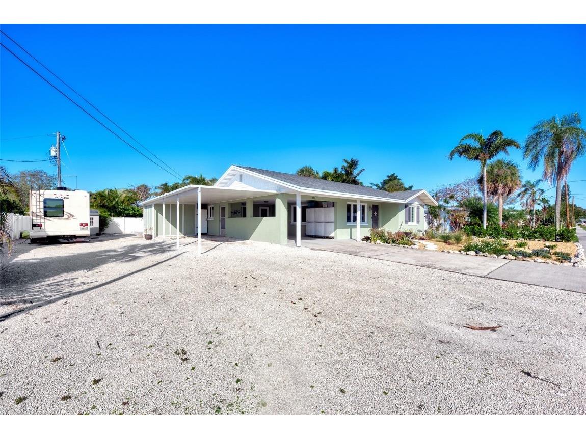 220 85th Street Holmes Beach FL 34217 A4561384 image1