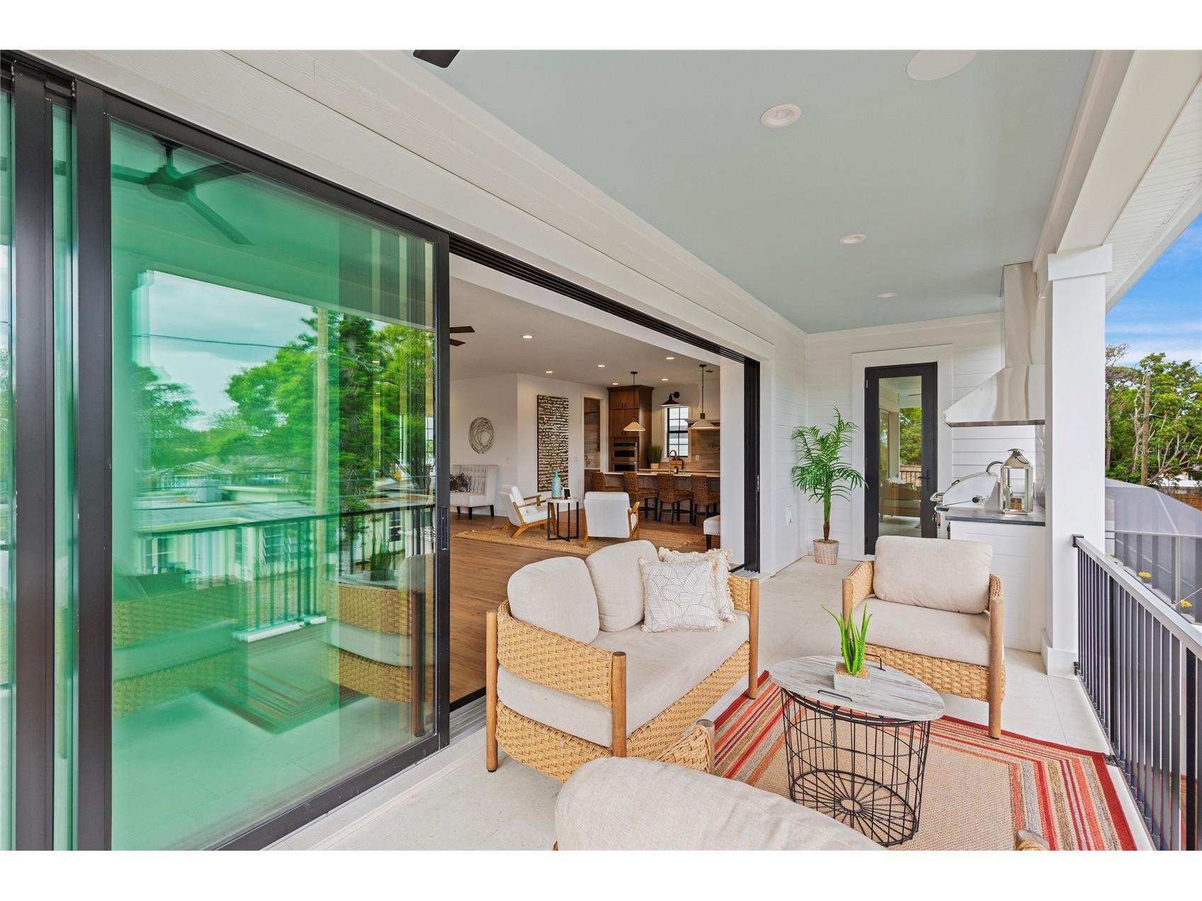 220 90th Avenue NE Saint Petersburg FL 33702 TB8423274 image11