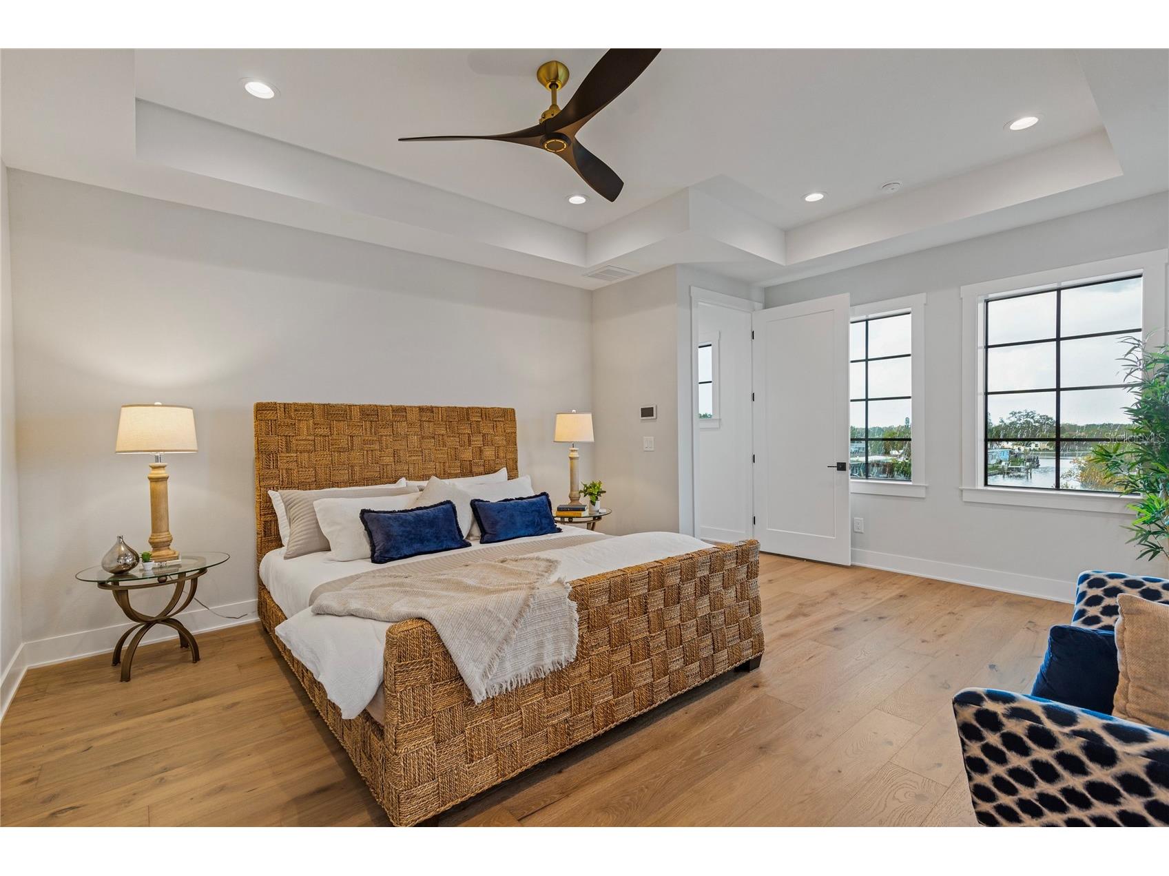 220 90th Avenue NE Saint Petersburg FL 33702 TB8423274 image38