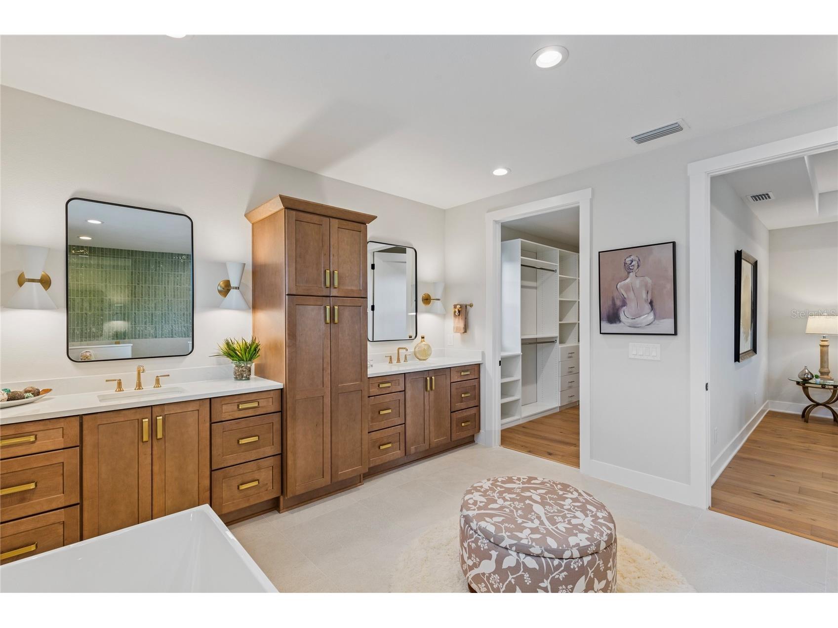 220 90th Avenue NE Saint Petersburg FL 33702 TB8423274 image47