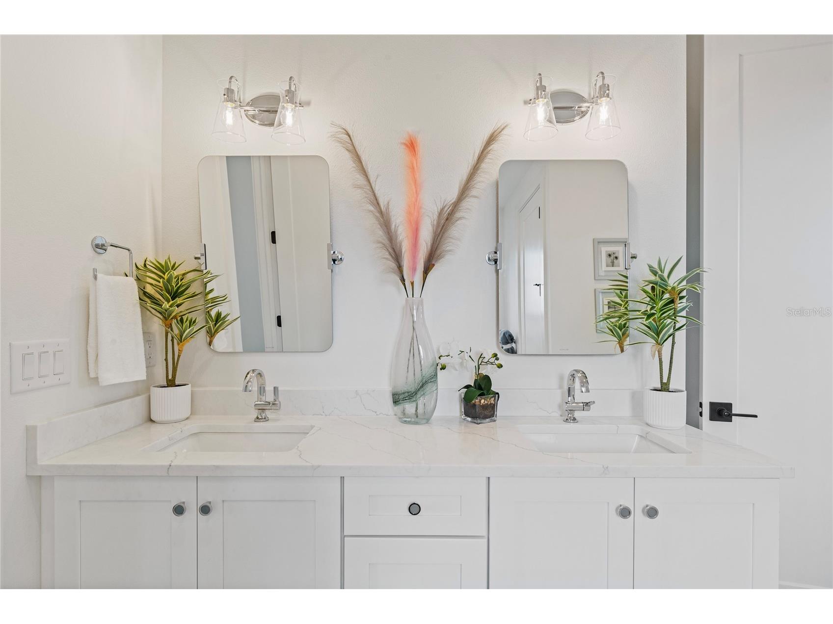 220 90th Avenue NE Saint Petersburg FL 33702 TB8423274 image55