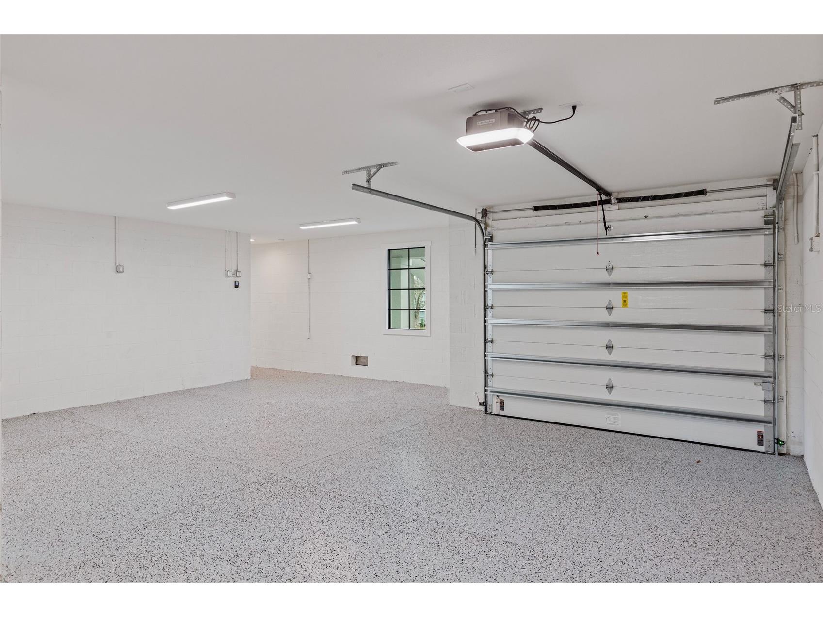 220 90th Avenue NE Saint Petersburg FL 33702 TB8423274 image65