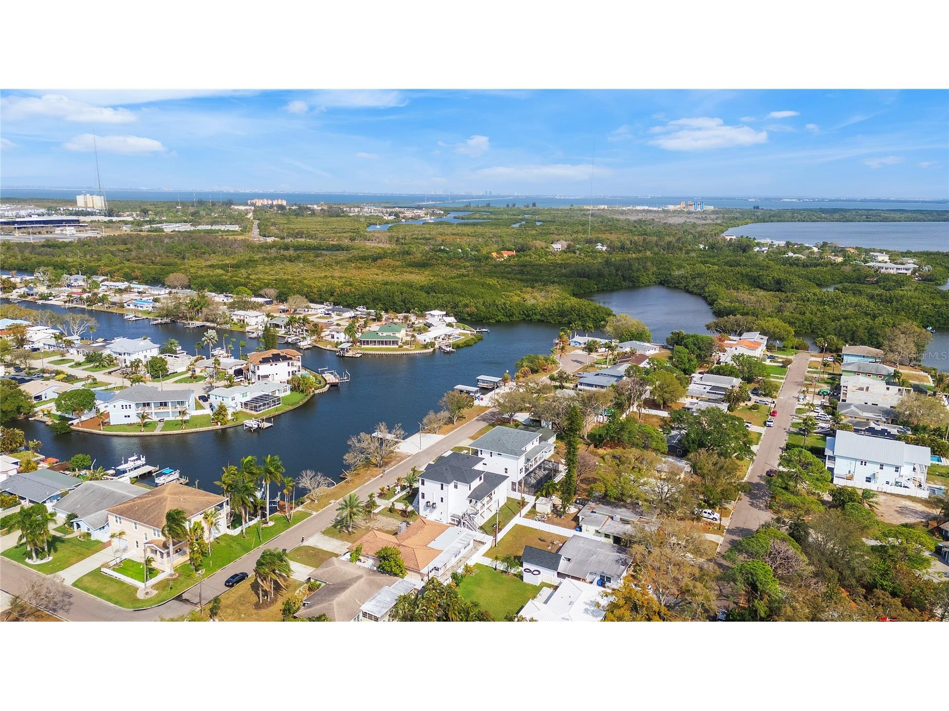 220 90th Avenue NE Saint Petersburg FL 33702 TB8423274 image69