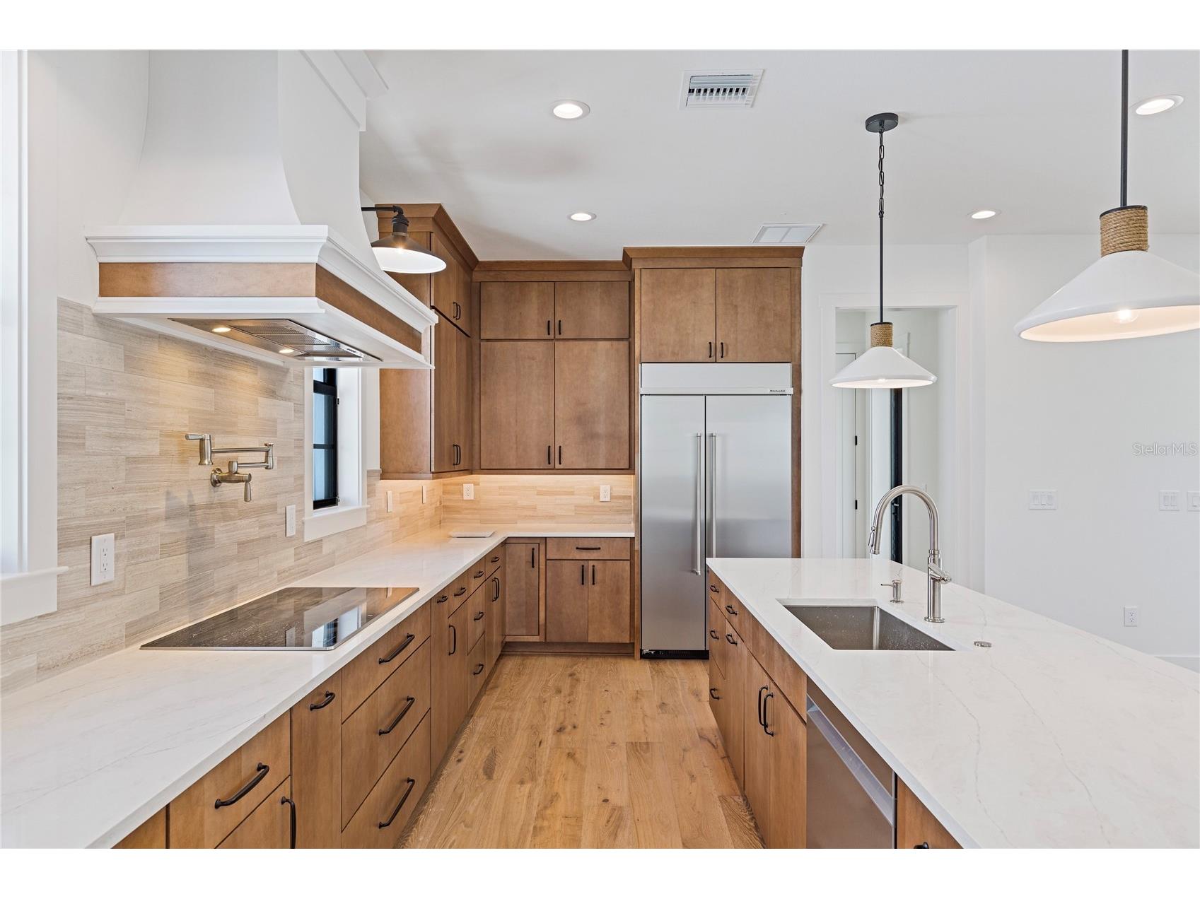 220 90th Avenue NE Saint Petersburg FL 33702 TB8423274 image80