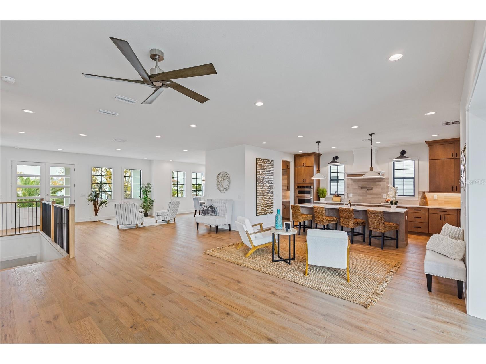 220 90th Avenue NE Saint Petersburg FL 33702 TB8423274 image9