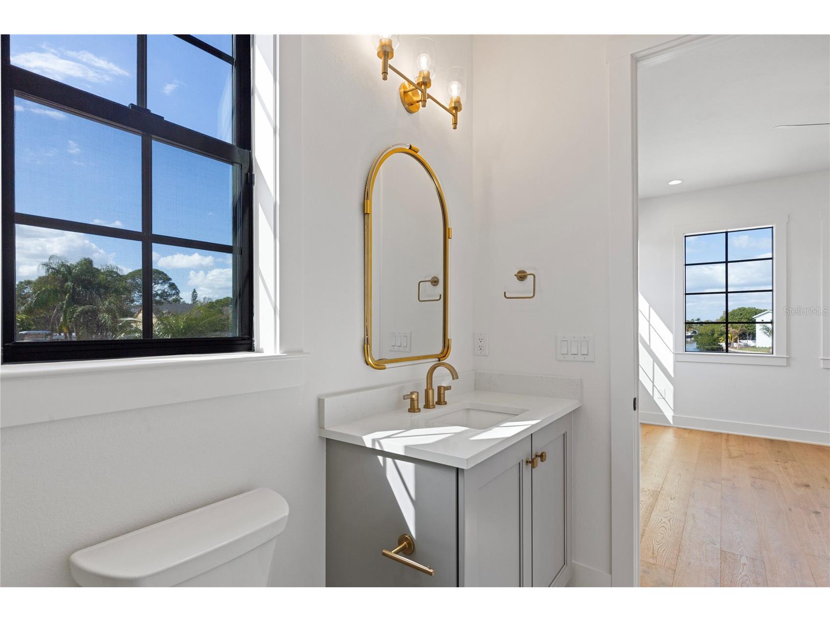 220 90th Avenue NE Saint Petersburg FL 33702 TB8423274 image93