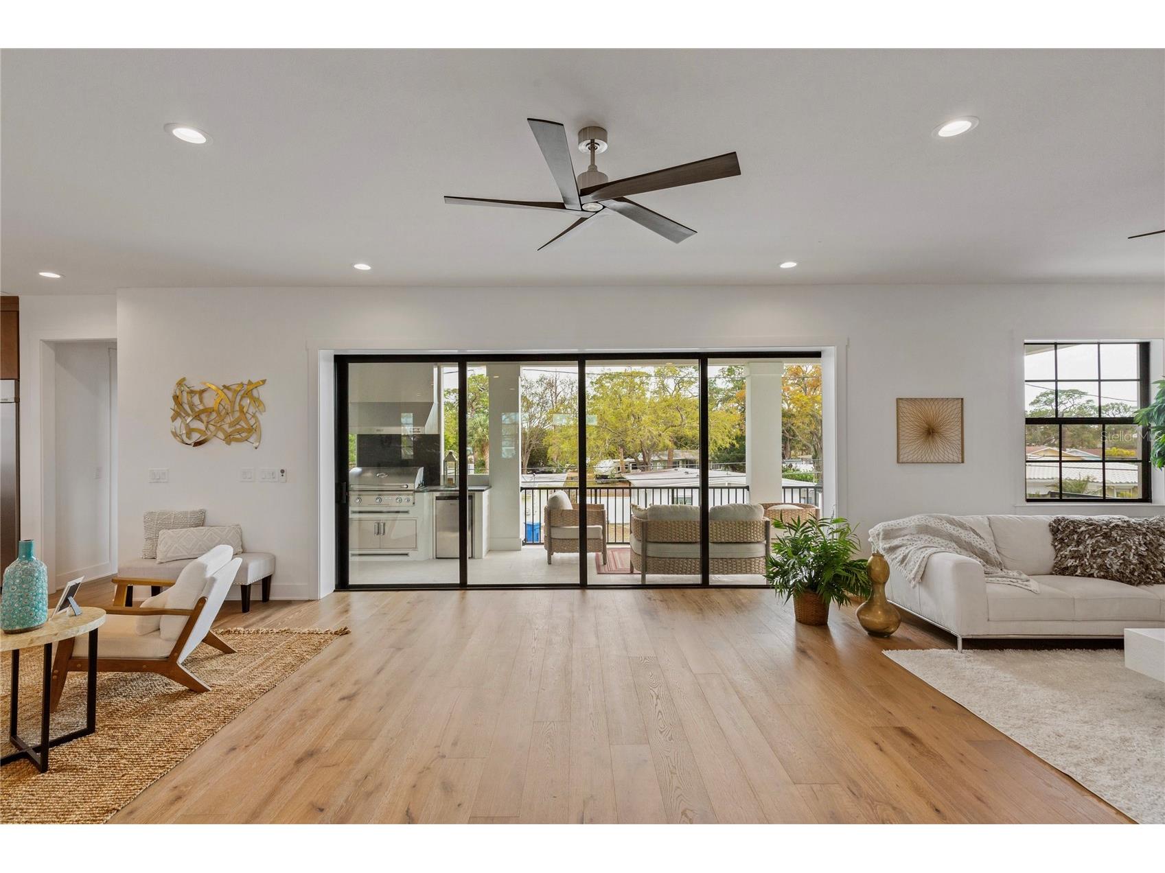 220 90th Avenue NE Saint Petersburg FL 33702 TB8523597 image6