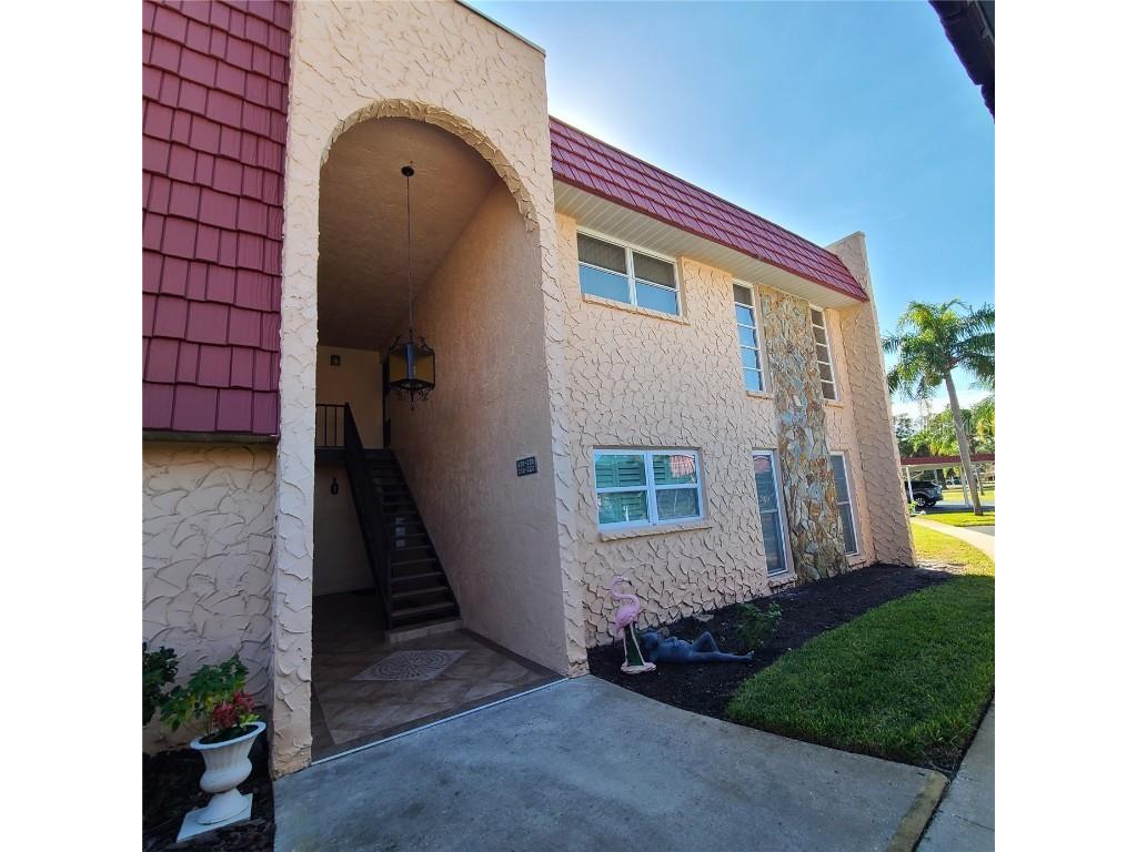 220 Buttonwood Circle #220 Seminole FL 33777 TB8445583 image1