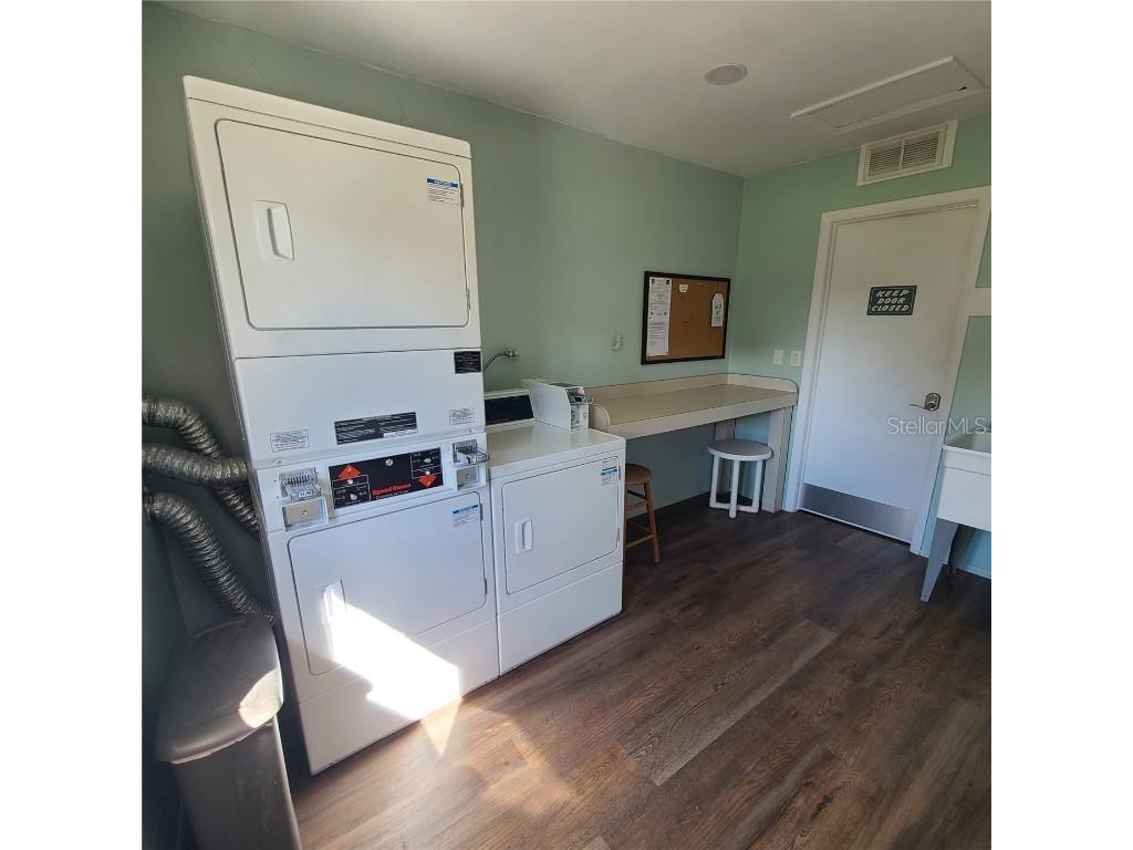 220 Buttonwood Circle #220 Seminole FL 33777 TB8445583 image57