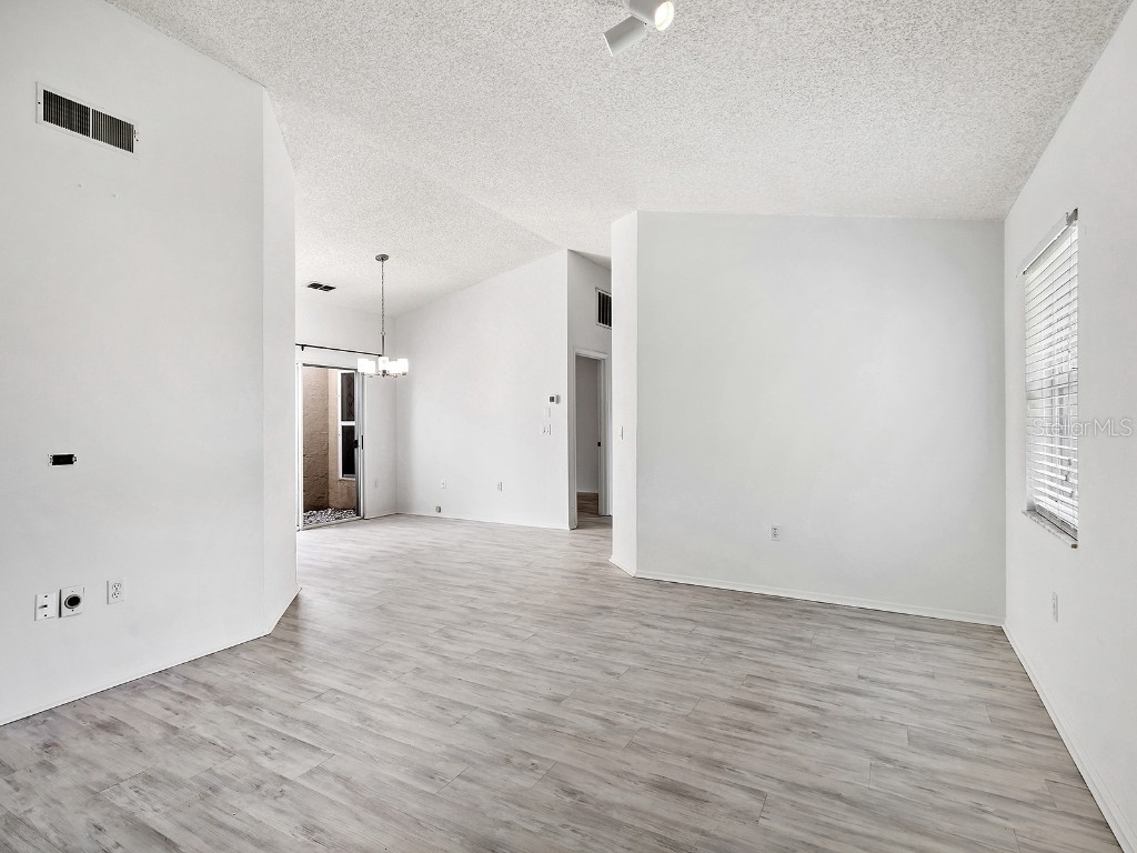 220 Chartley Court N Sarasota FL 34232 A4672308 image10