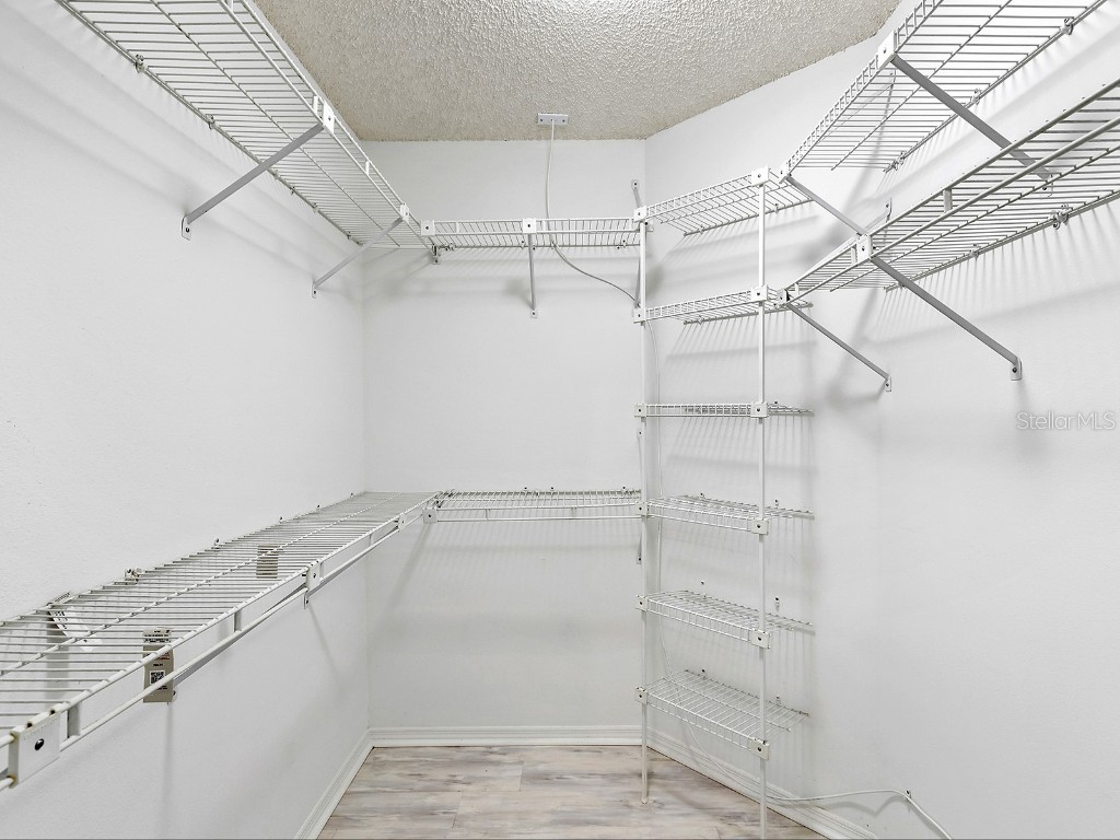 220 Chartley Court N Sarasota FL 34232 A4672308 image16