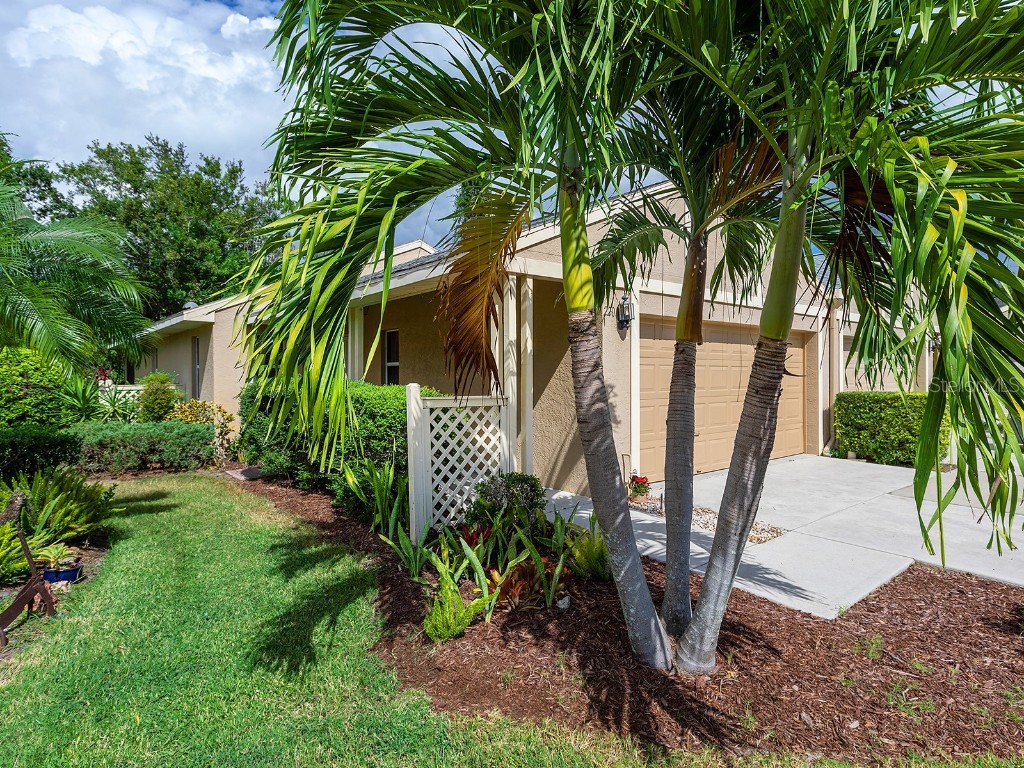 220 Chartley Court N Sarasota FL 34232 A4672308 image2
