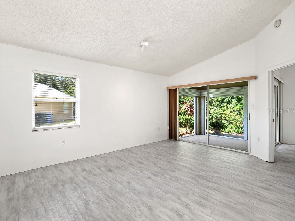 220 Chartley Court N Sarasota FL 34232 A4672308 image24