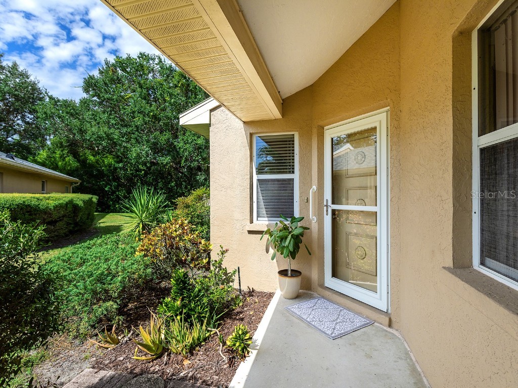 220 Chartley Court N Sarasota FL 34232 A4672308 image3