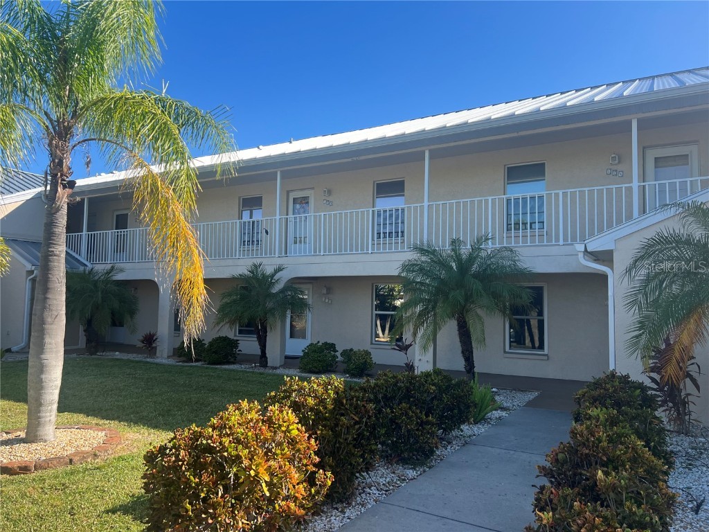 220 Coldeway Drive #123 Punta Gorda FL 33950 C7517152 image1