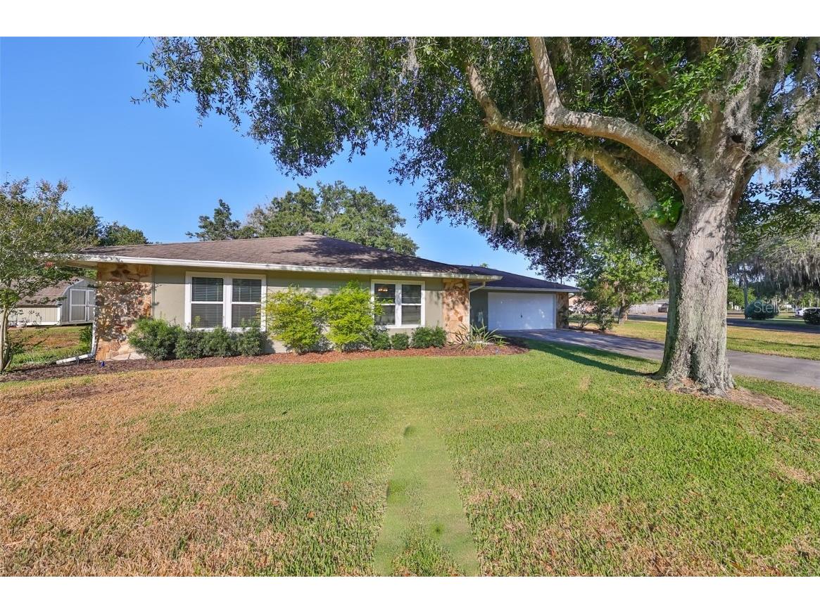 220 Coleman Drive E Winter Haven FL 33884 T3531966 image1