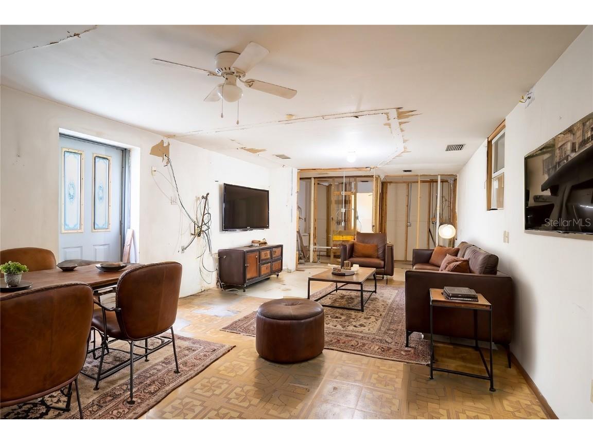 220 Davenport Boulevard Davenport FL 33837 P4928979 image12