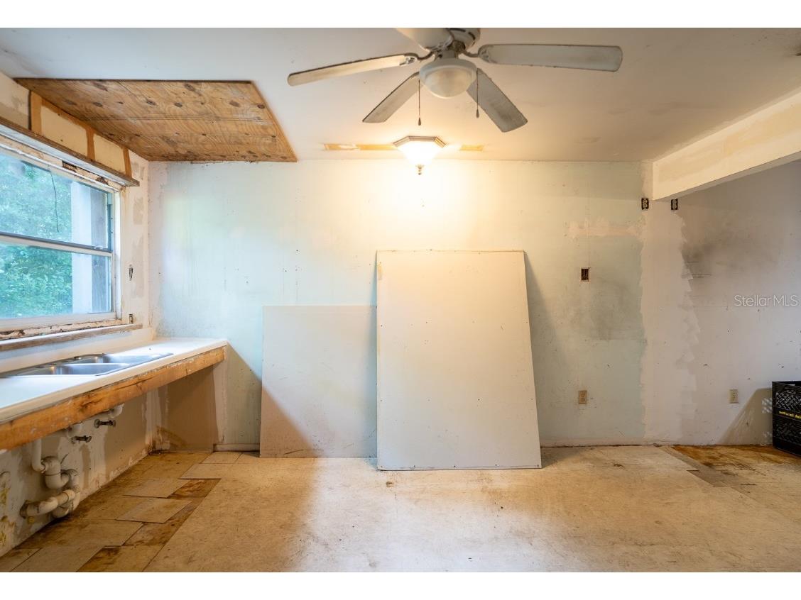 220 Davenport Boulevard Davenport FL 33837 P4928979 image33