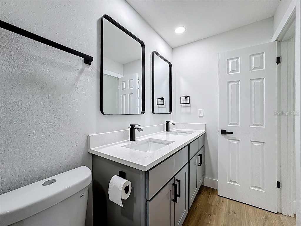 220 Domino Drive Orlando FL 32805 O6356965 image40