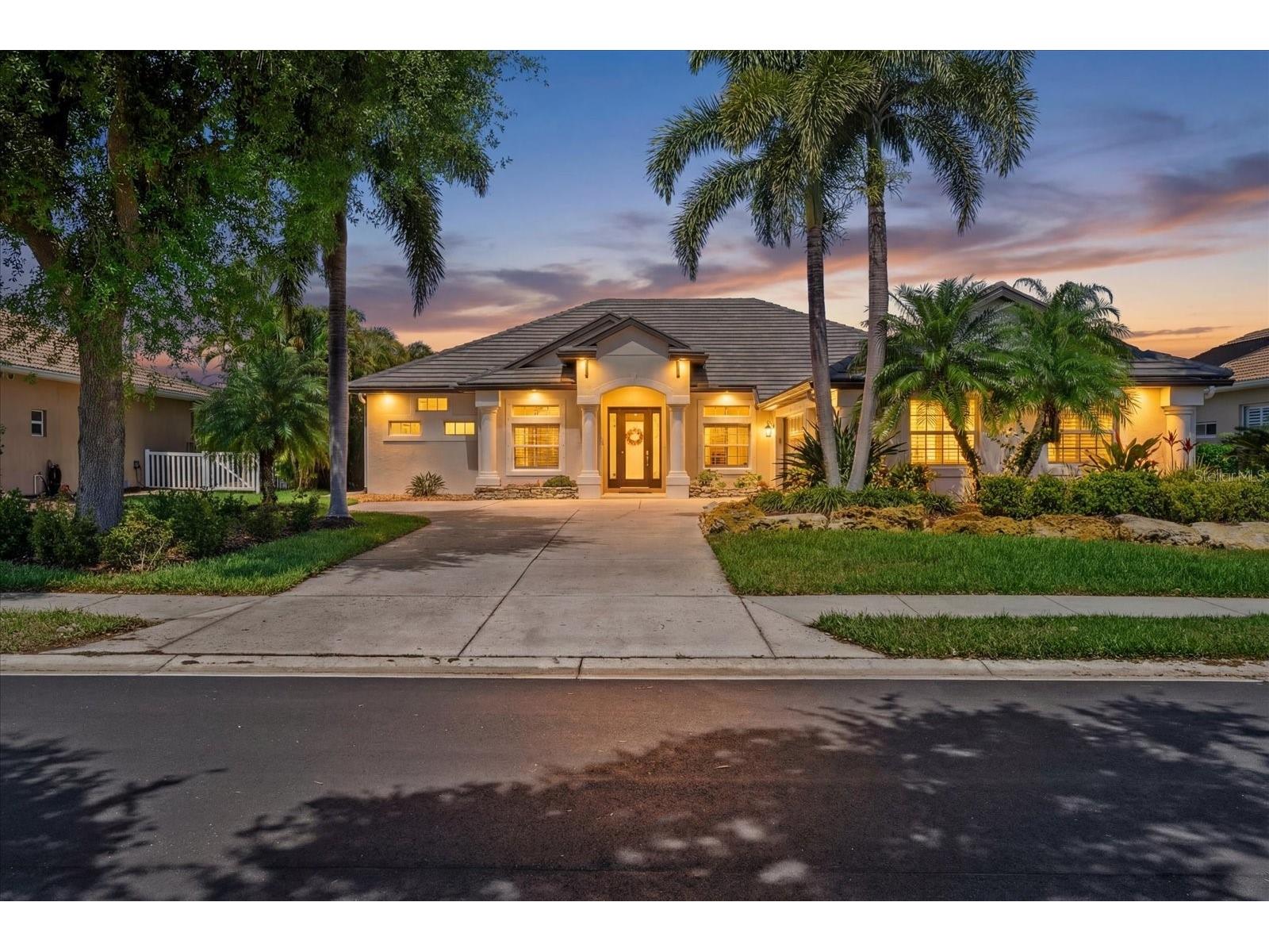 220 Dove Trail Bradenton FL 34212 A4687950 image1