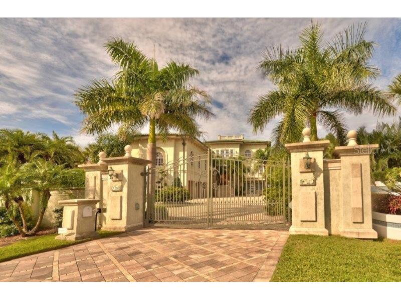 220 Gulf Boulevard #8 Belleair Beach FL 33786 TB8474498 image1