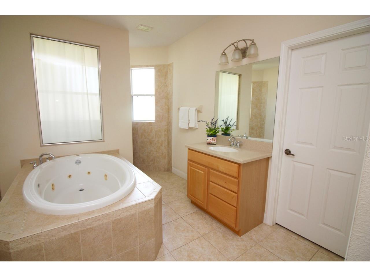 220 Hartridge Hills Dr Winter Haven FL 33881 P4939062 image33